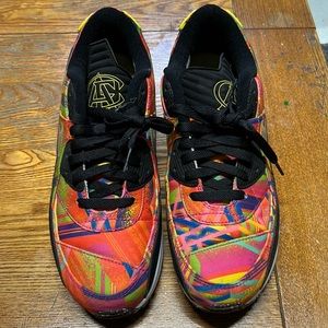 NIKE AIR MAX 90 FAMILIA Size 12
